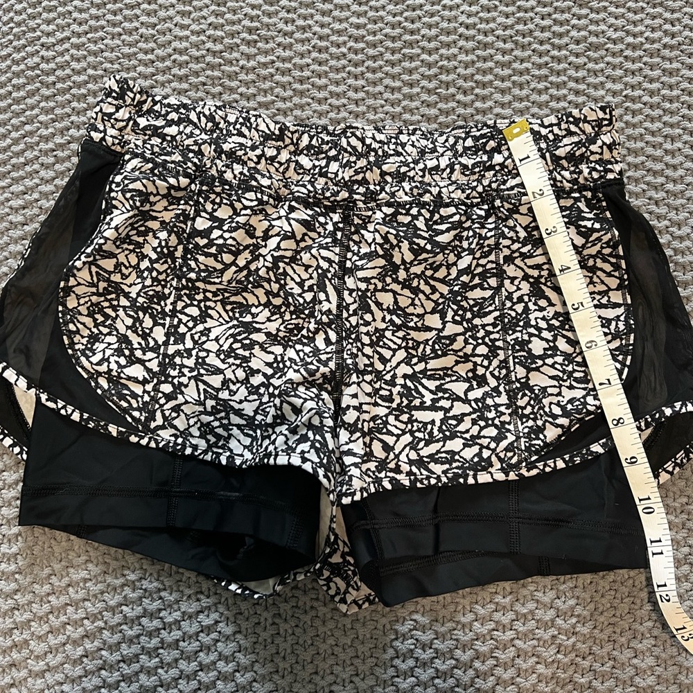 women’s black & white lululemon lined shorts